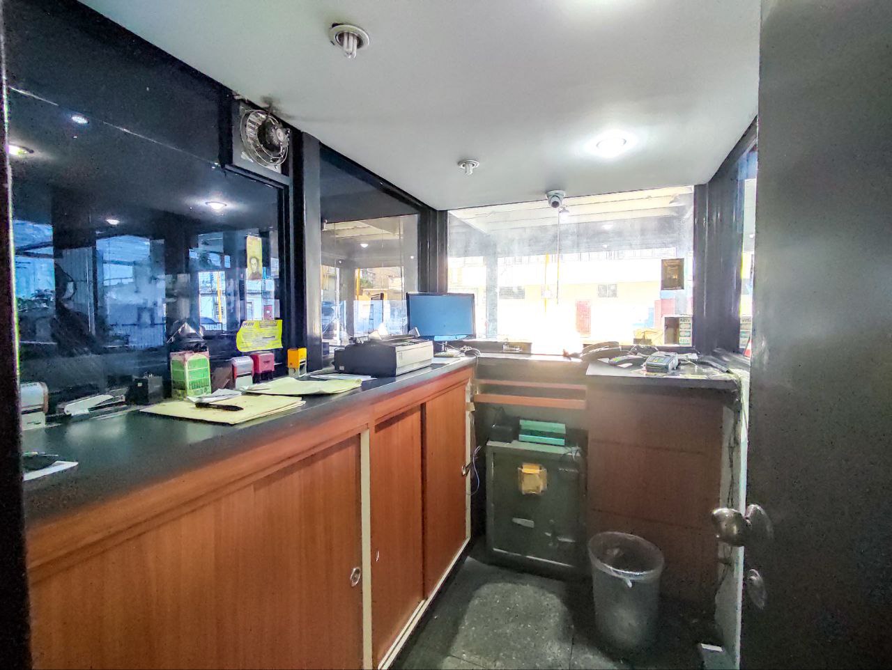 277238 Edificio Local Comercial En Venta 1908mts2 San Blas Valencia, Edo Carabobo. ( Distribuidora y