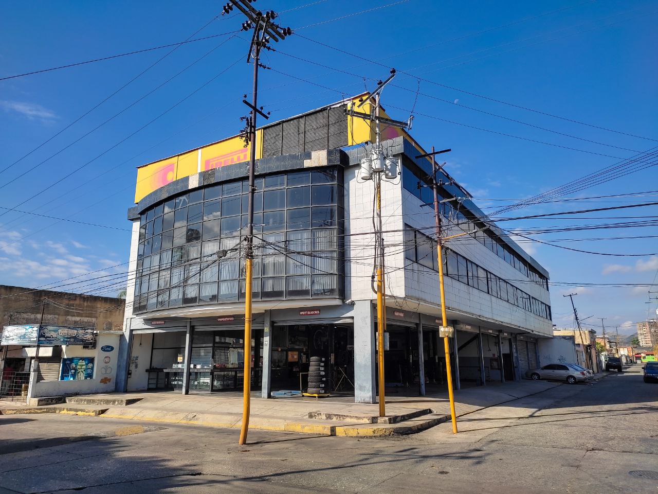 277238 Edificio Local Comercial En Venta 1908mts2 San Blas Valencia, Edo Carabobo. ( Distribuidora y